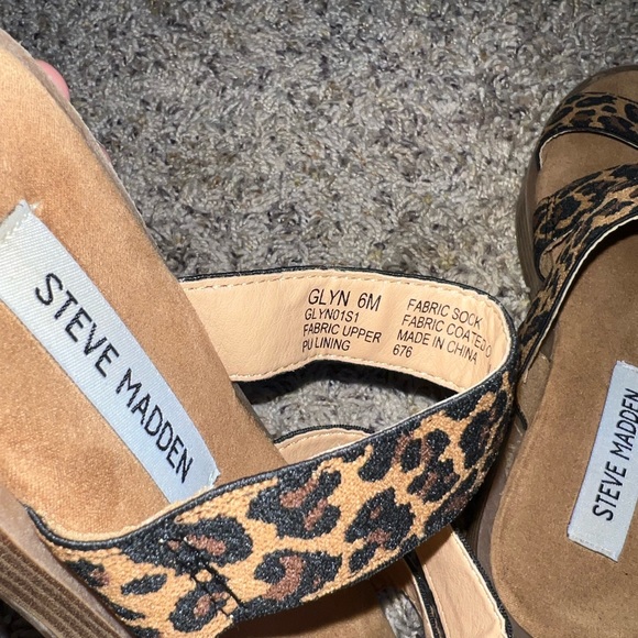 Steven Madden cheetah sandles size 6 - Picture 3 of 4